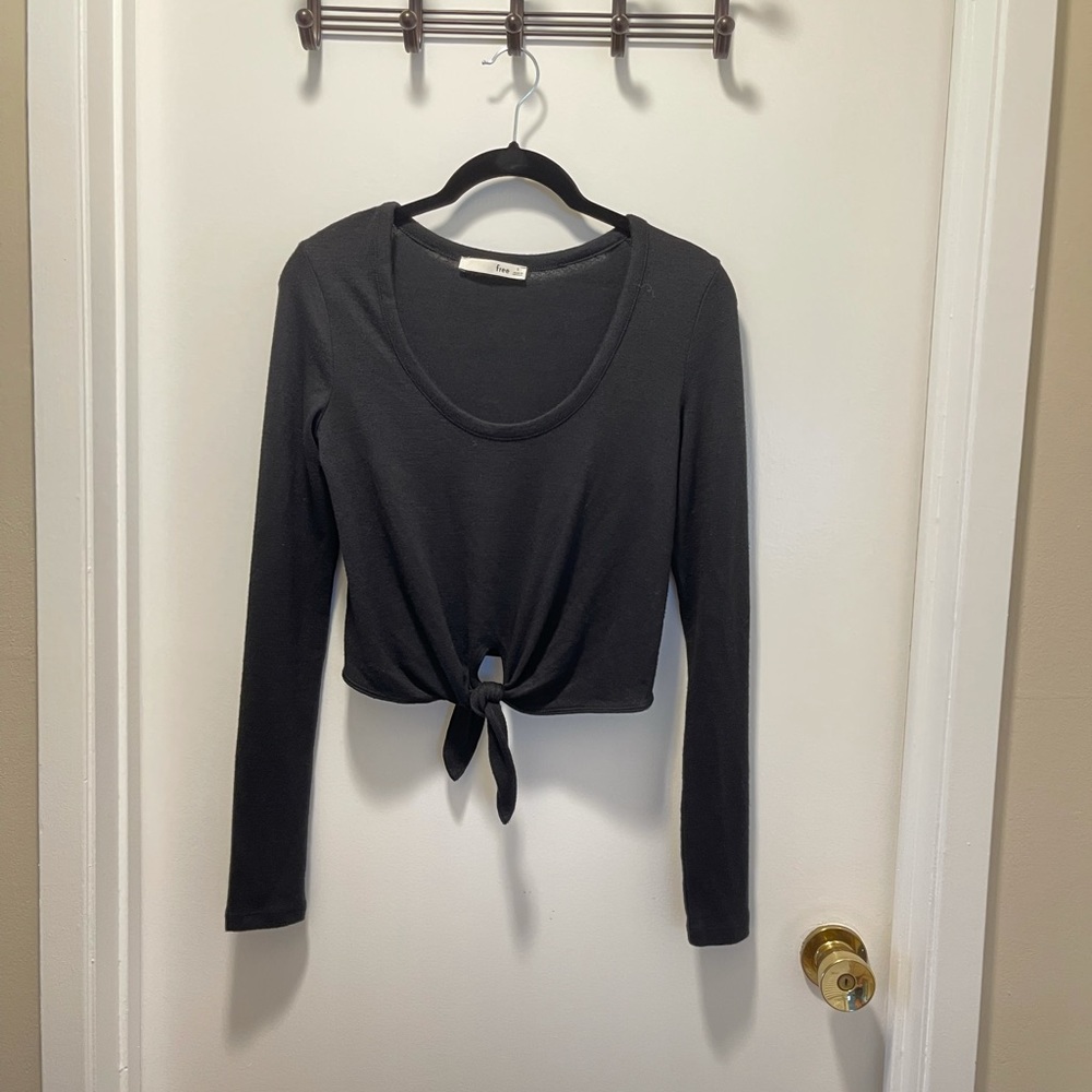 Aritzia Wilfred Free Betsy long sleeve blouse
